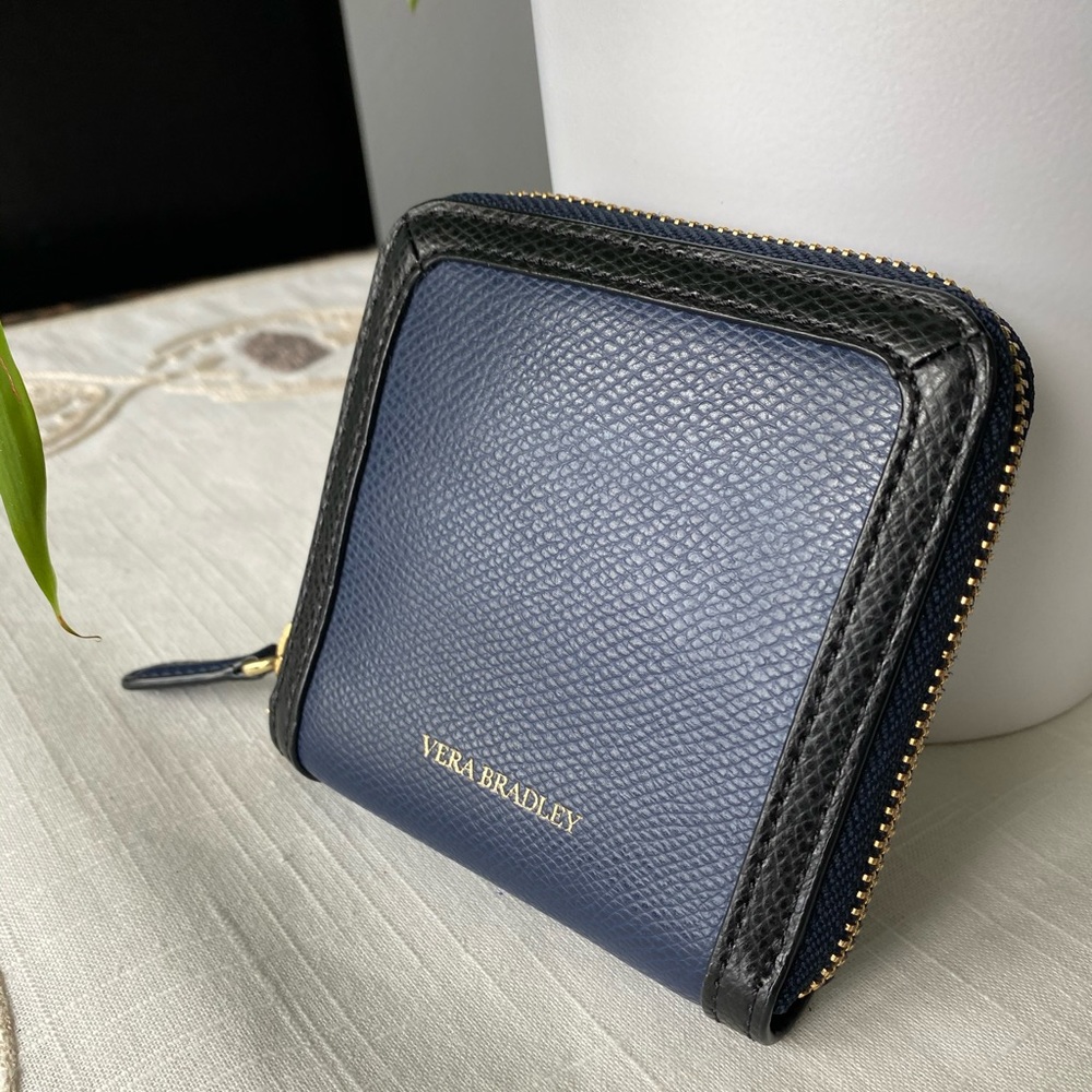 Vera Bradley zip around wallet